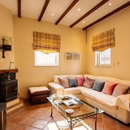 Almancil Sleeps 8 Pool Air Con Wifi T480169 *